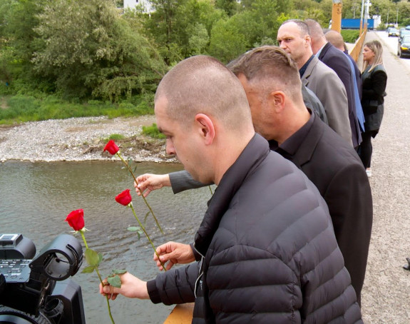 Doboj: Sjećanje na stradale ljude u poplavama 2014.
