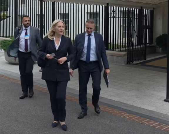 Dodik poručio Amerikancima: Sve ću da vam dam, samo da opet zaigram!