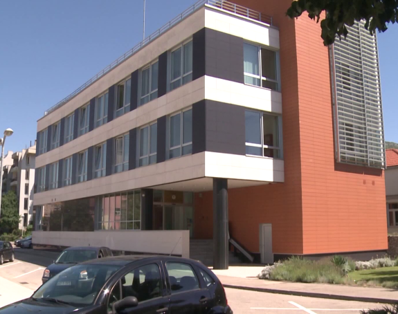 SNSD mijenja zakone da "uhljebi" svoje funkcionere u institucije