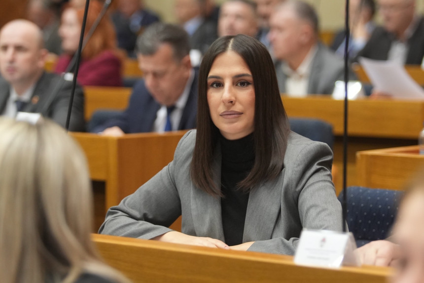 Vukomanović pita ministricu: Kad ste bili u marketu i vidjeli cijene?