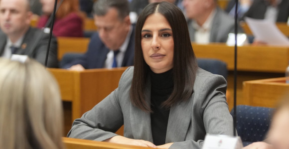 Vukomanović pita ministricu: Kad ste bili u marketu i vidjeli cijene?