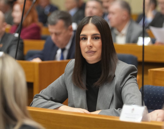 Vukomanović pita ministricu: Kad ste bili u marketu i vidjeli cijene?