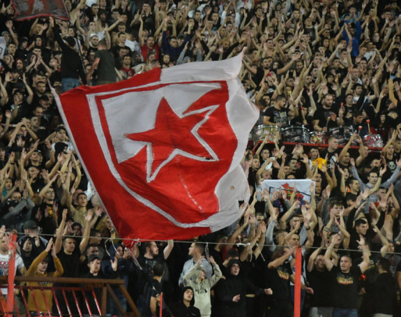 Navijači i fudbaleri Zvezde proslavili duplu krunu