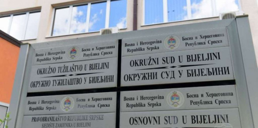 Uhapšeni profesor srednje škole predat tužilaštvu