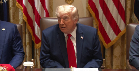 Бијела кућа: Предсједник Трамп је одличног здравља