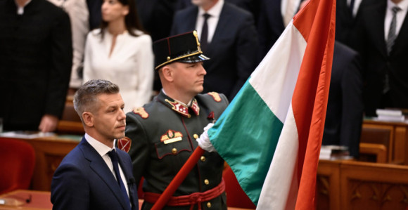 Premijer mijenja Ustav da smijene predsjednika?!