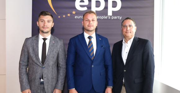 Stanivuković iz Brisela: Cilj je snažna pozicija Srpske