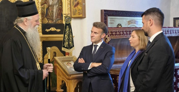 Макрон у друштву Милатовића посјетио Цетињски манастир
