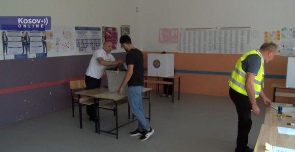 КиМ: До 13х излазност 15,86%, највећа у српским срединама