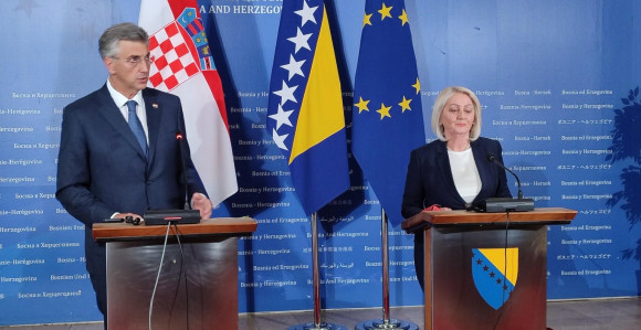 Plenković i Krišto potpisali ugovor o graničnim prelazima