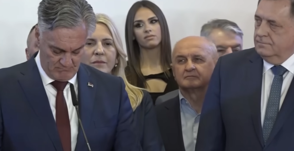 Dodik oteo Karanov kabinet, istjerao ga u arhivski prostor?!