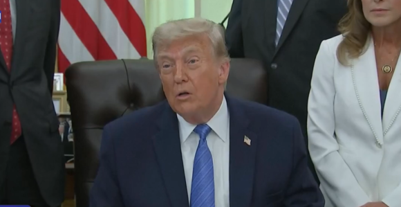 Трамп запријетио Ирану: Напашћемо их, врло снажно!