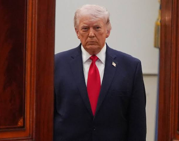 Amerika će večeras jako udariti na Iran, uzećemo Harg