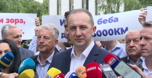 SNSD pokušava da kupi izbore novim zaduživanjem