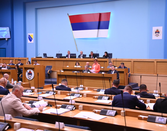 Nova zaduženja i rebalans budžeta pred NS RS (UŽIVO)