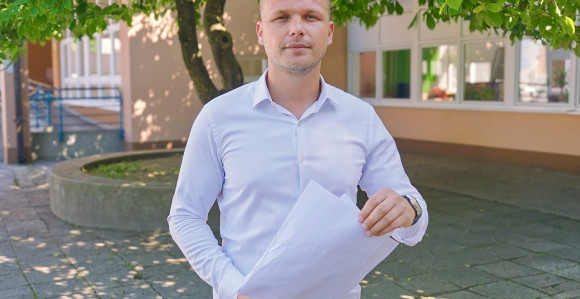 Stanivuković: 620 kladionica u Banjaluci je u blizini škola