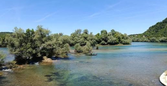 Нова трагедија у Српској: У језеру се утопио младић