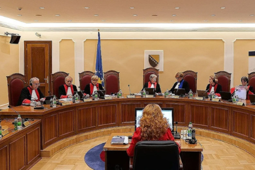 Ustavni sud BiH preispituje zakon po kojem je osuđen Dodik