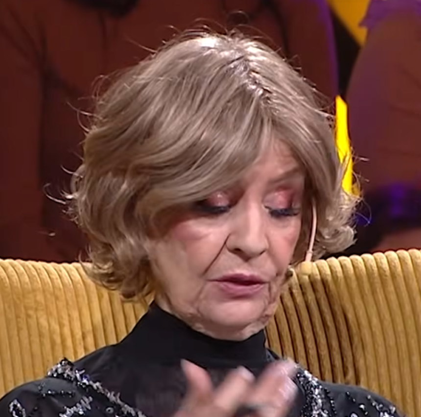 Lepa Lukić pala u prodavnici, zadobila dva preloma