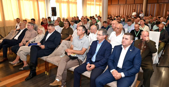 Nije lovačka: Minić se obavezao da će raditi u interesu lovaca