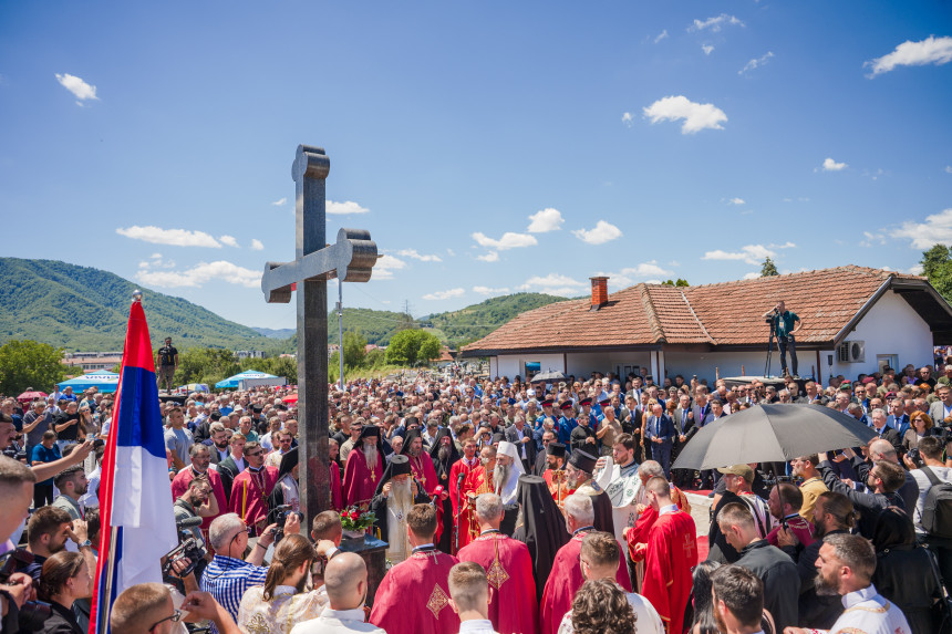Cijeli svijet ćuti o stradanjima Srba, mi na to nemamo pravo