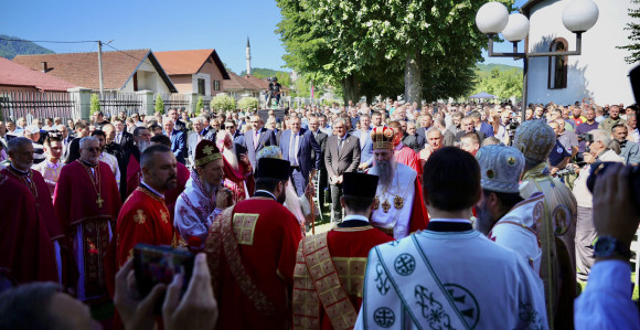 Stradanje Srba u Birču i Podrinju: Patrijarh služio liturgiju
