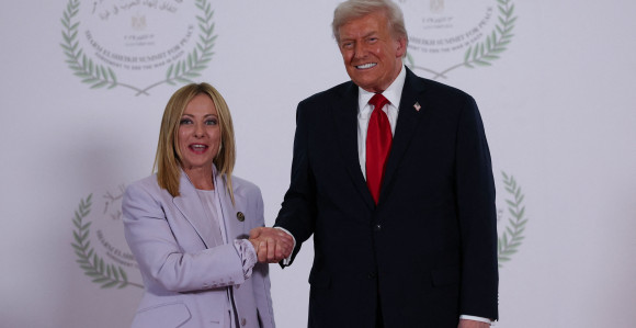 Трамп поново напао Ђорђу Мелони на друштвеним мрежама