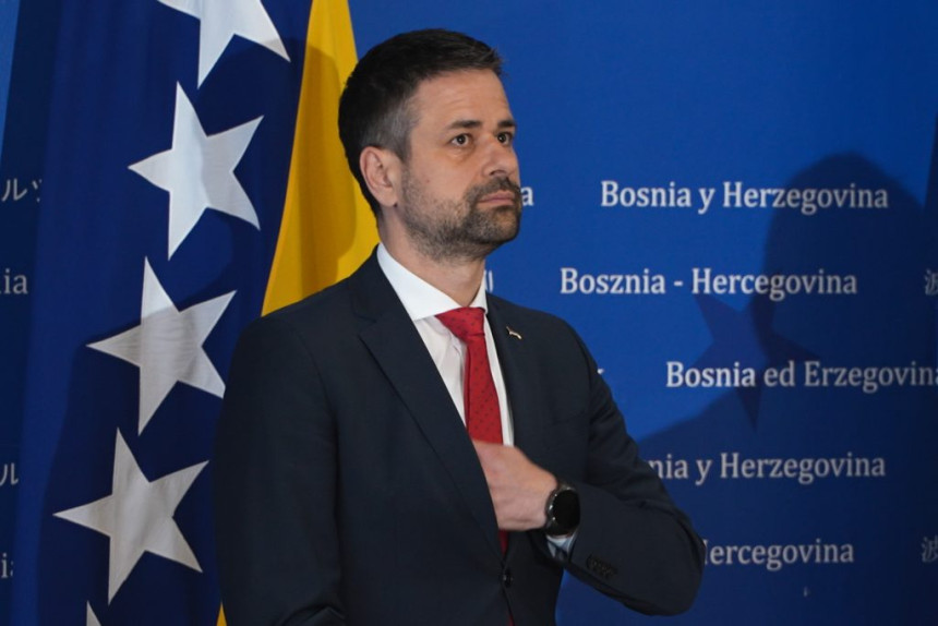 Milionski biznis sa prikrivenim kompanijama ministra Srđana Amidžića preuzeo njegov savjetnik