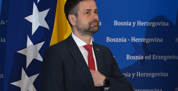 Milionski biznis sa prikrivenim kompanijama ministra Srđana Amidžića preuzeo njegov savjetnik