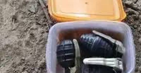 Tokom igre djeca pronašla tri ručne bombe ispod mosta