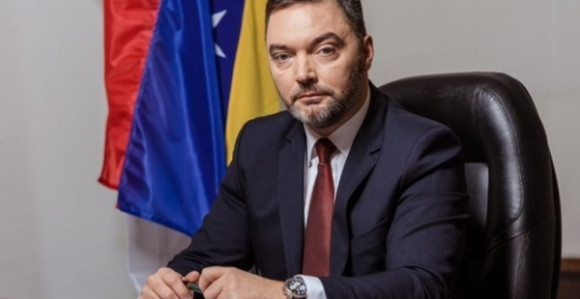 Koliko novca i kome je Staša Košarac dijelio u Rusiji?!