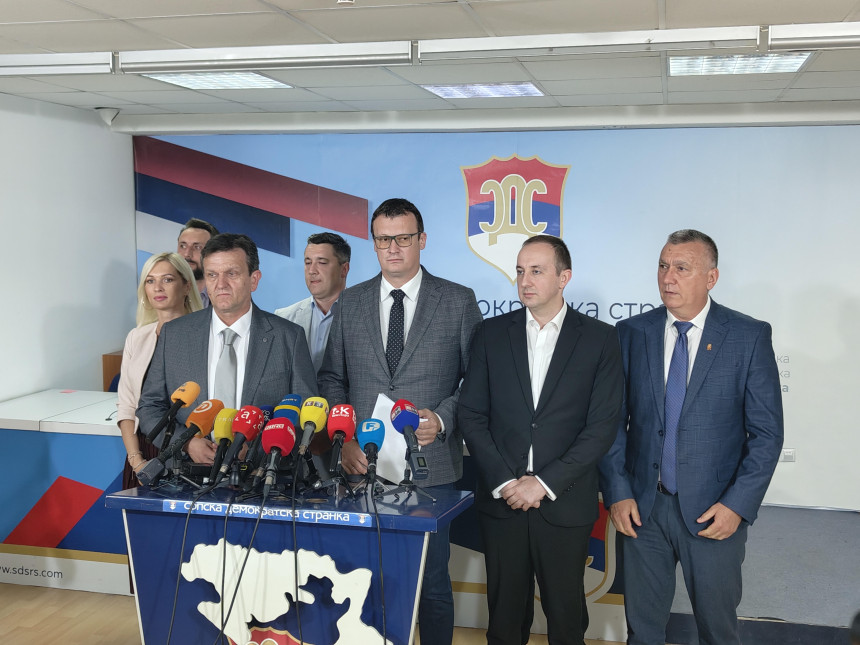 СДС: Јавност тражи јасне одговоре о рацији на Палама