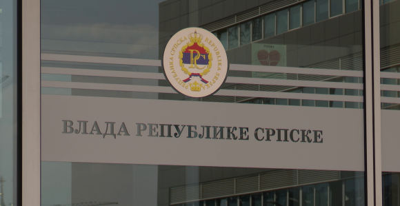 Krediti i dugovi: Vlada ponovo spašava "Elektroprivredu RS"