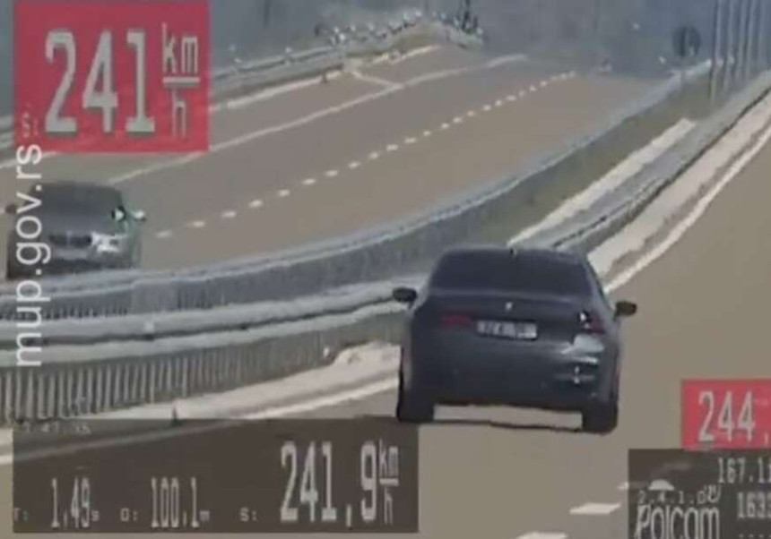 Policija objavila jeziv snimak: Vozio 241 km na čas