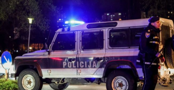 Тешањ: Двојица младића погинула, тројица повријеђена