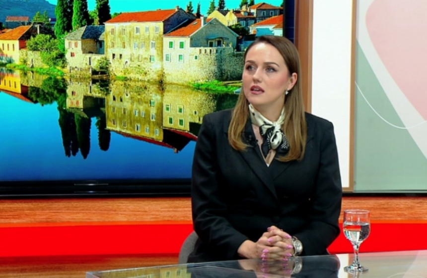 ERS proizvodi samo dugove, neko treba odgovarati