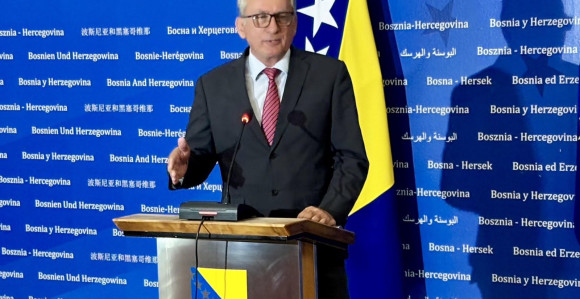 Amandmani SNSD-a su predizborni manevar i lažno predstavljanje SNSD-a zaštitnikom Republike Srpske
