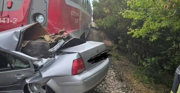 Strašna tragedija kod Odžaka: U nesreći poginuli majka i sin