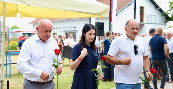 Trivić i Dončić: "Slava junacima koji su odbranili Gradišku"