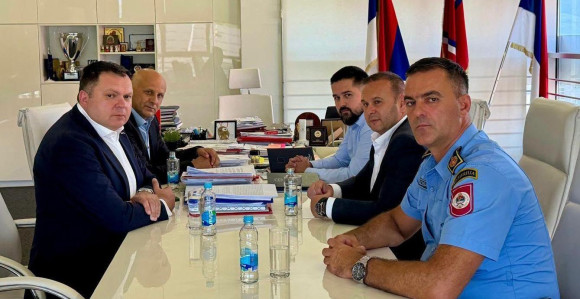 Бабаљ: Признање министру у тренутку нарушене безбједности