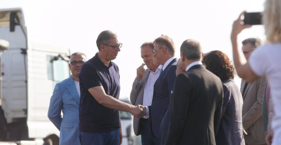 Vučić: Auto-put Kuzmin-Sremska Rača povezaće Beograd i Bijeljinu, otvara se 15. oktobra