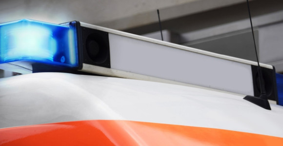 Minibus sleteo na autoputu blizu grada Njiređhaze