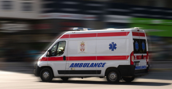 Beograd: U naselju Zvezdara dijete palo s trećeg sprata