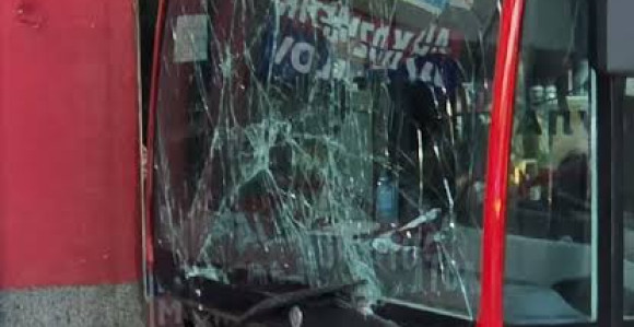 Аутобус слетио са пута у Нишу, повријеђено шест особа