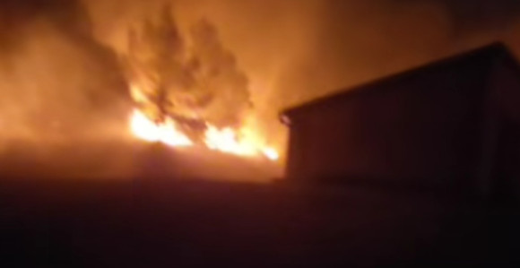 Teška noć na Braču: Sve je u dimu, vatrogasci vode borbu