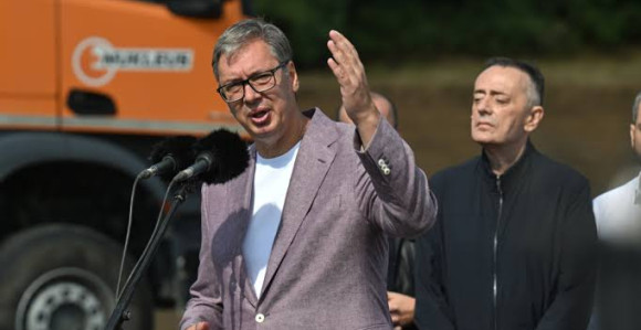 Vučić: Srbija dobija još 60 km autoputeva do kraja godine