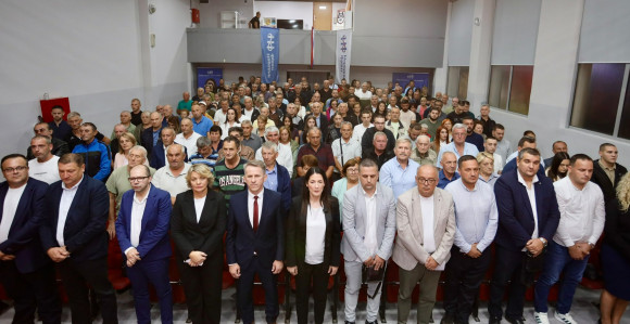 NF: Zamrznućemo akciza na gorivo i smanjiti PDV!