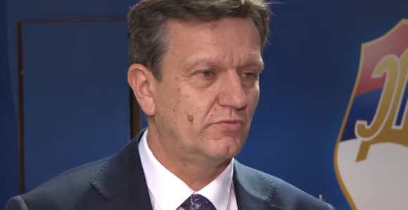 Džaba podmećete i fabrikujete optužbe, ja ću biti predsjednik