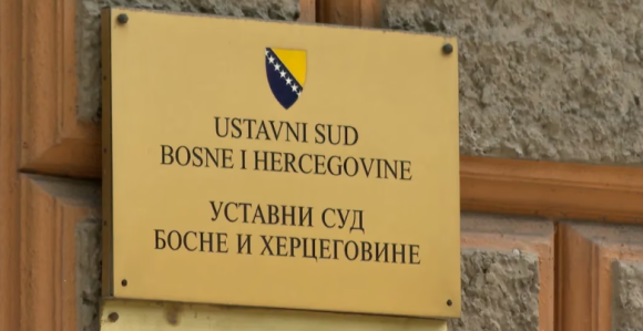 Dodik ne priznaje Ustavni sud BiH, a podnosi apelacije