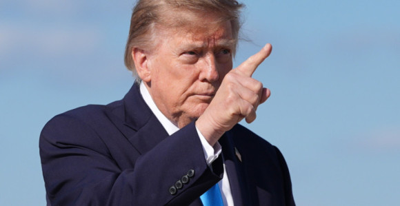 Расте страх од куге: Трамп заказао разговор са Путином